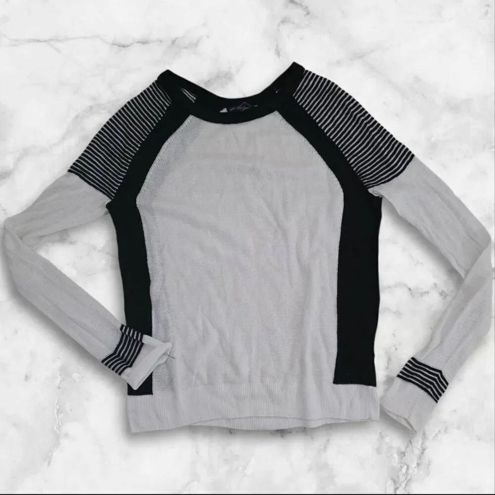 American Eagle Black and White Long Sleeve Shirt Size Medium